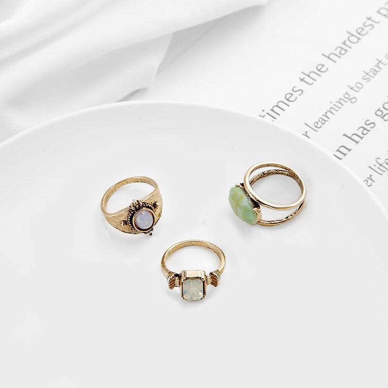 Elegant silver rings with gemstones, showcasing a vintage-inspired look perfect for bohemian or antique style lovers.